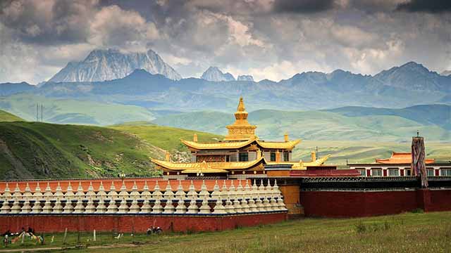 川藏线旅游租车包车去西藏旅游，边防证怎么办理？